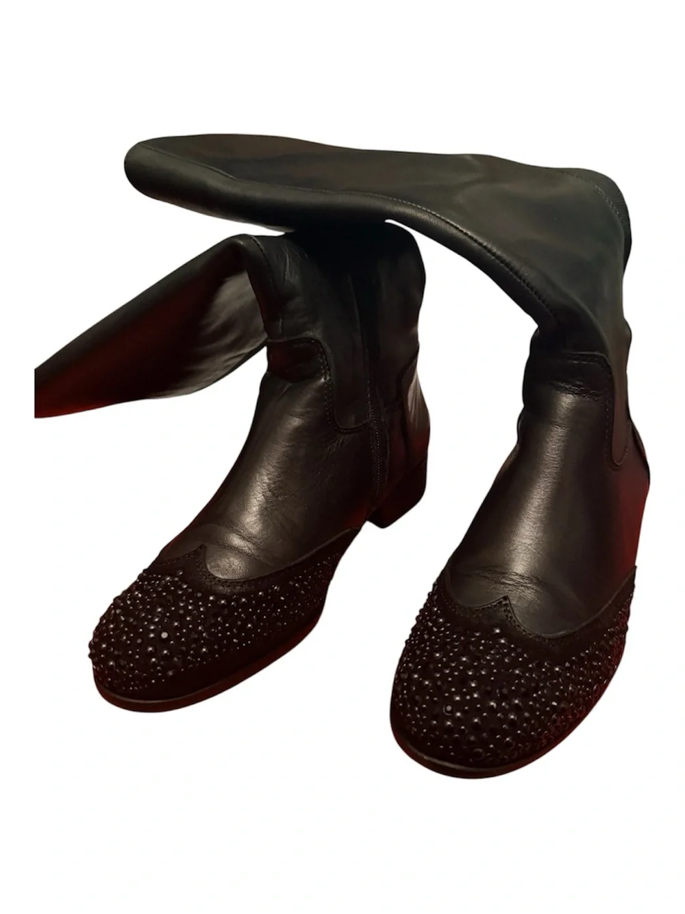 Black Women's Knee-High Leather Boots with Studded Toe
